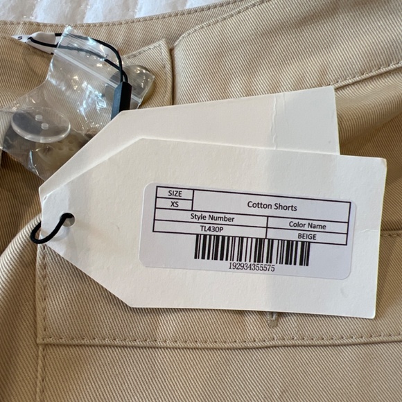 English Factory Cotton button high waist shorts - Picture 3 of 5